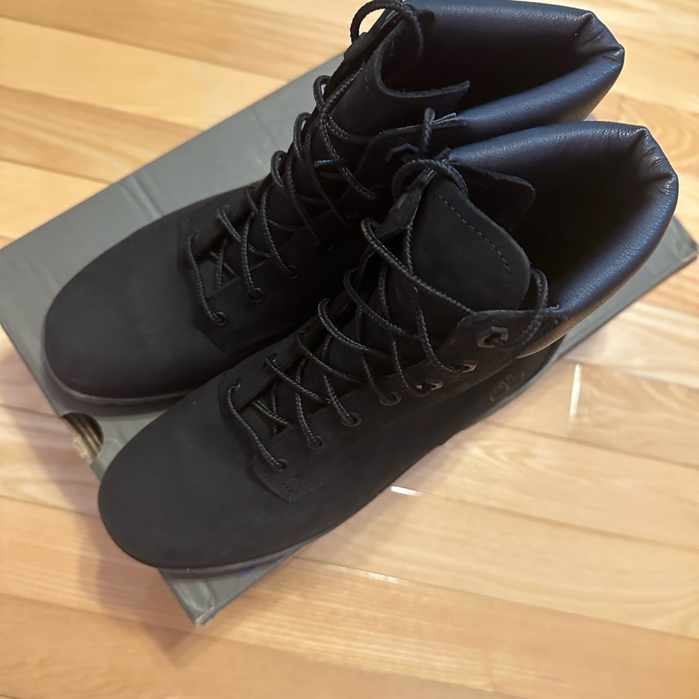 Timberland Women's Jayne 6 Inch
Waterproof Black Boots
